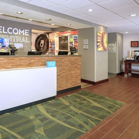 Hampton Inn Hays-North Of I-70 Bagian luar foto