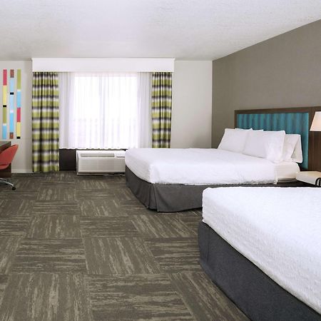 Hampton Inn Hays-North Of I-70 Bagian luar foto