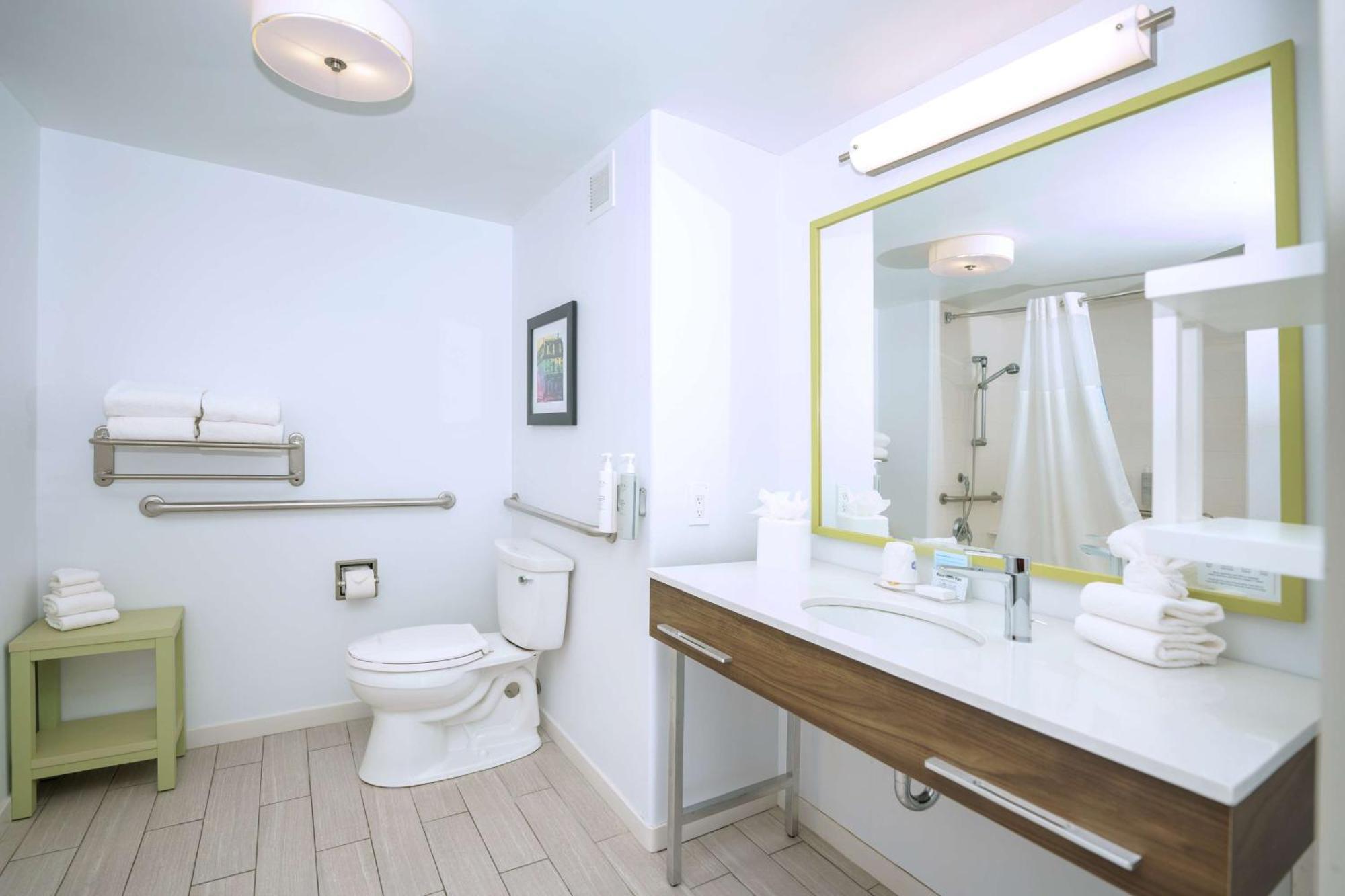 Hampton Inn Hays-North Of I-70 Bagian luar foto
