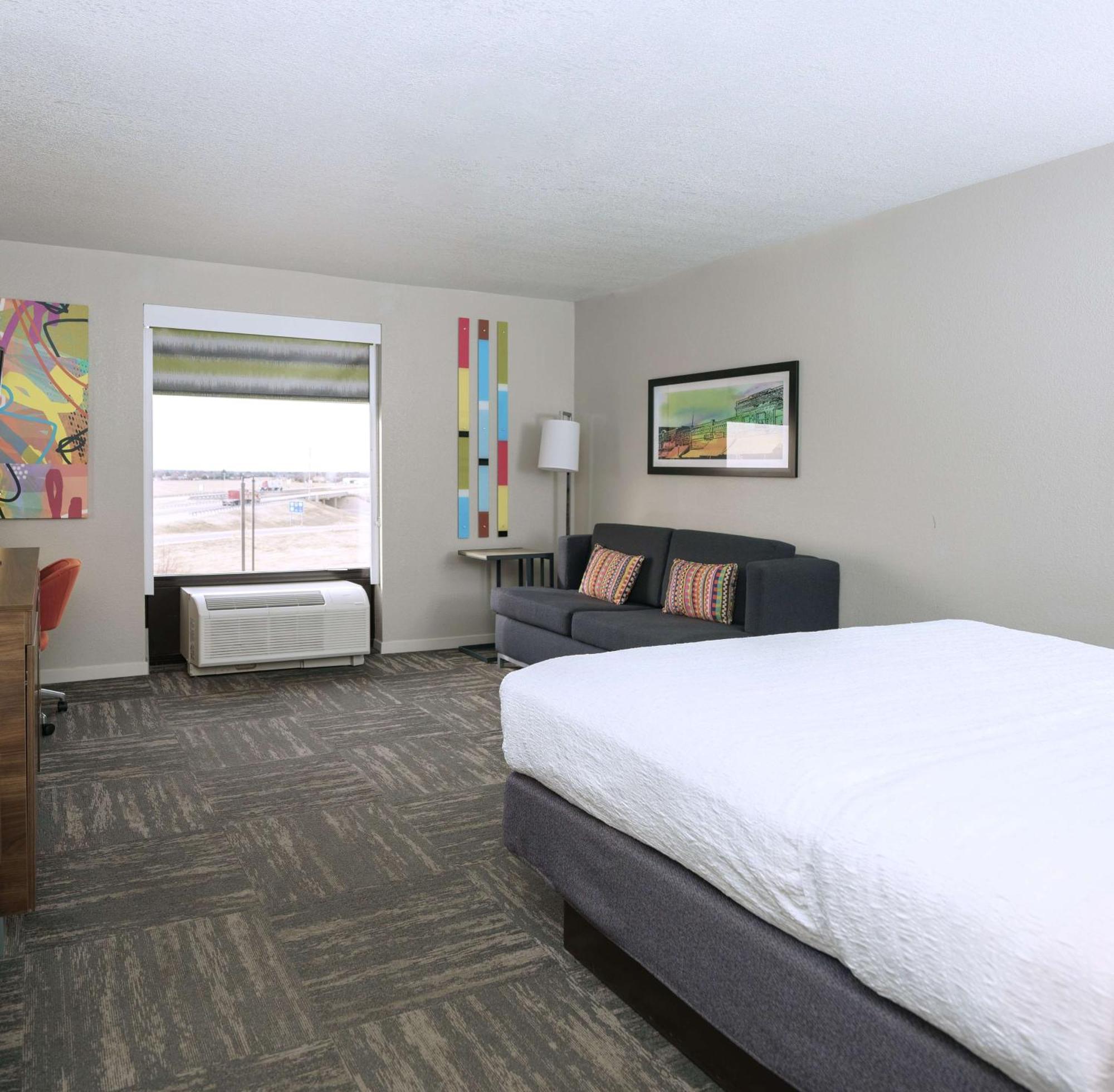 Hampton Inn Hays-North Of I-70 Bagian luar foto