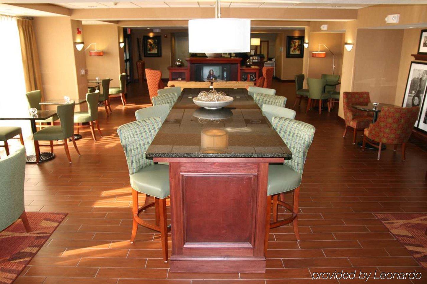 Hampton Inn Hays-North Of I-70 Bagian luar foto