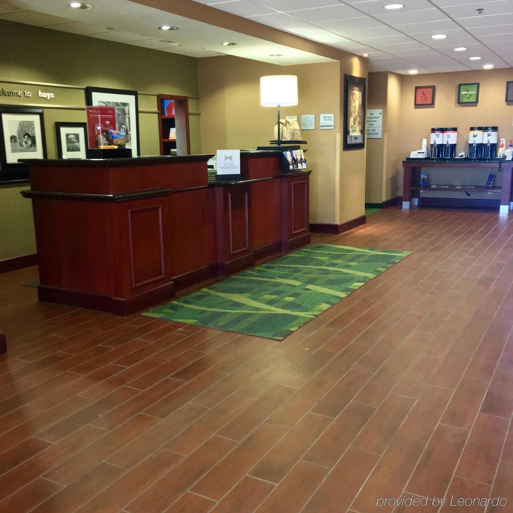 Hampton Inn Hays-North Of I-70 Bagian luar foto